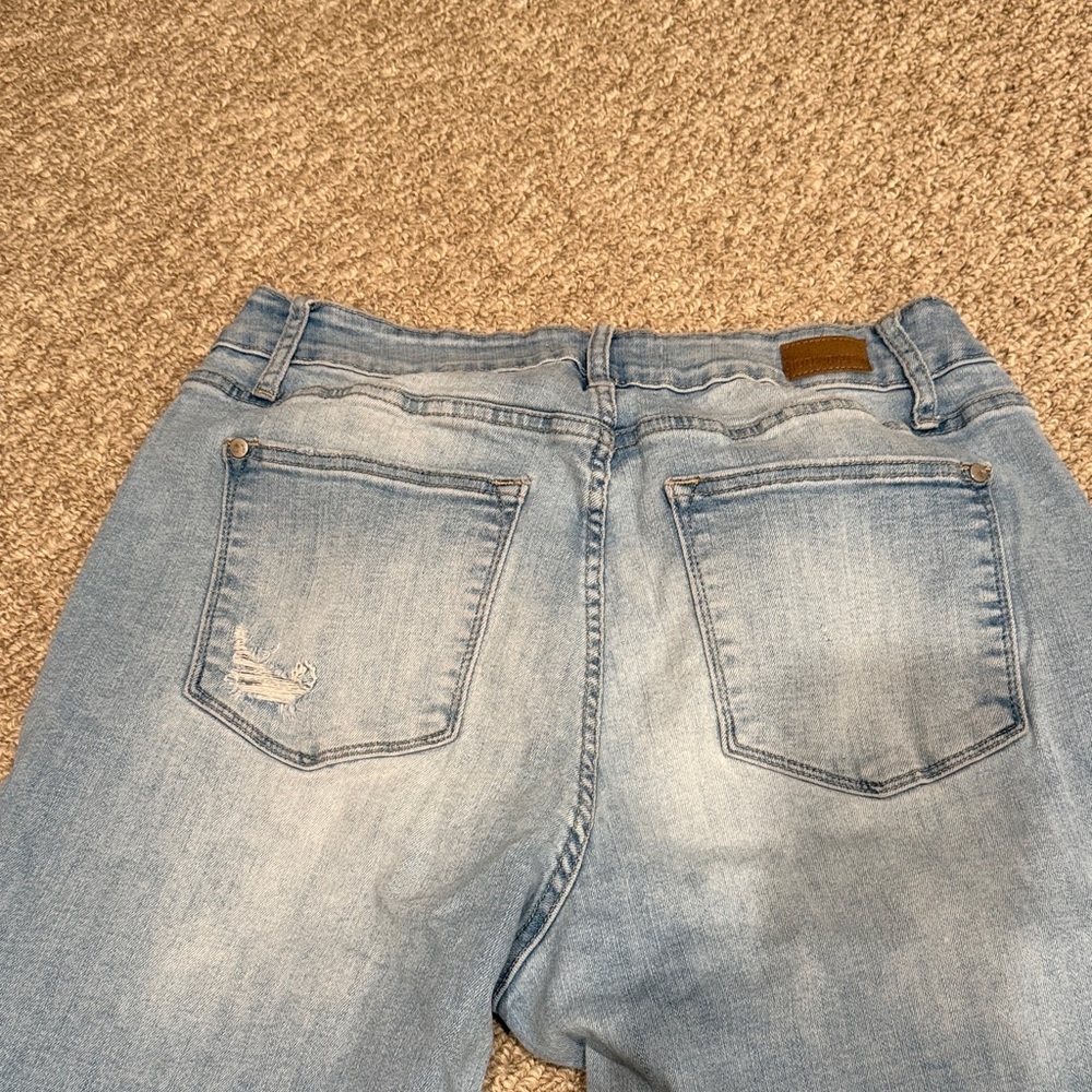 Judy Blue Light Blue Distressed Boyfriend Fit Jeans - Picture 8 of 11